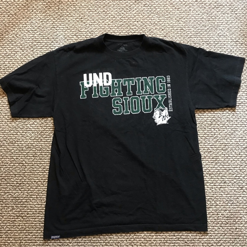 UND Fighting Sioux Shirt